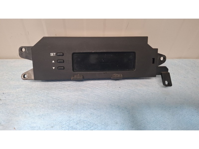 Recambio de pantalla multifuncion para hyundai i20 referencia OEM IAM 94102-1J520  