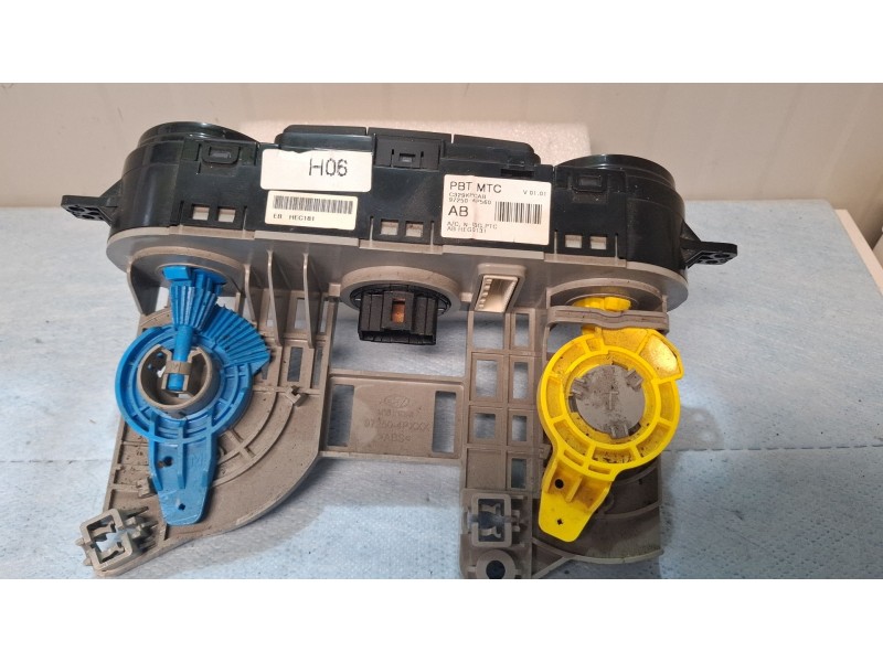 Recambio de mando climatizador para hyundai i20 referencia OEM IAM 97250-4P560  