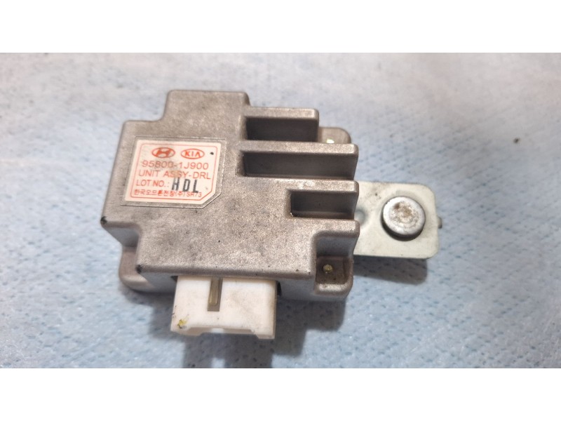 Recambio de modulo electronico para hyundai i20 referencia OEM IAM 95800-1J900  