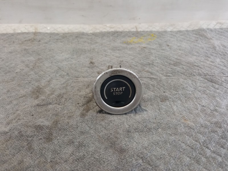 Recambio de boton start/stop para renault laguna referencia OEM IAM   