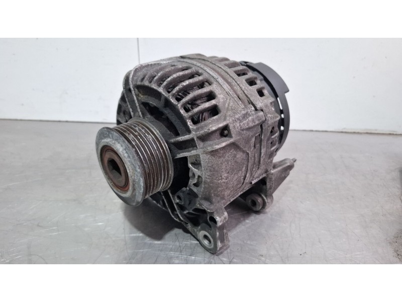Recambio de alternador para volkswagen kombi 2.5 tdi referencia OEM IAM 074903025  