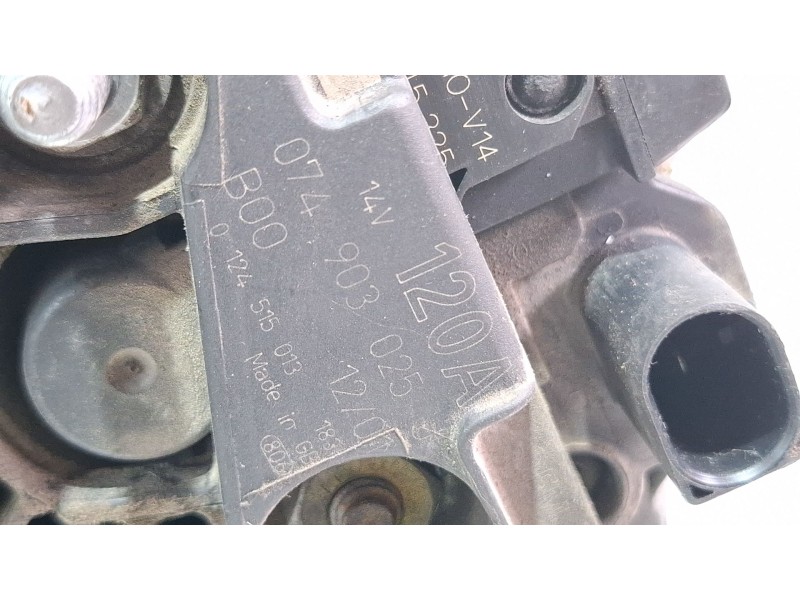 Recambio de alternador para volkswagen kombi 2.5 tdi referencia OEM IAM 074903025  