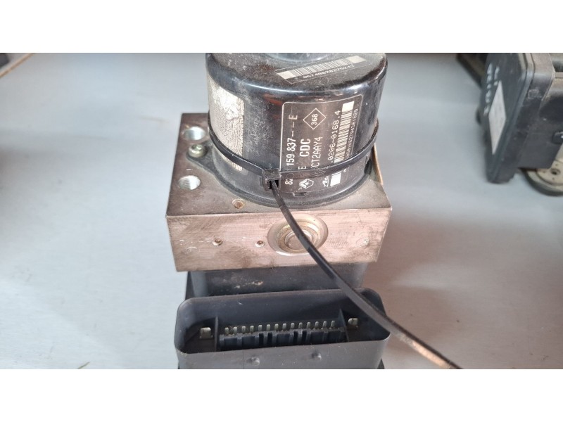 Recambio de modulo abs para renault laguna referencia OEM IAM 8200159837 00005847E1  