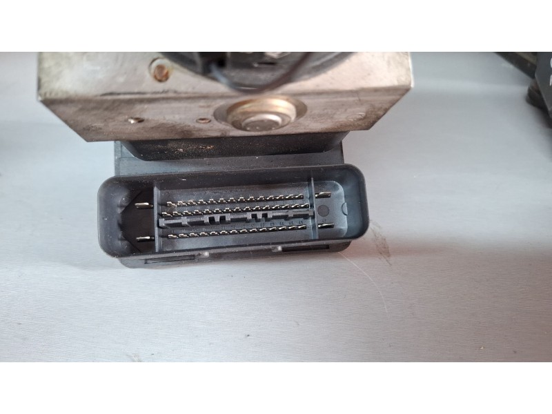 Recambio de modulo abs para renault laguna referencia OEM IAM 8200159837 00005847E1  
