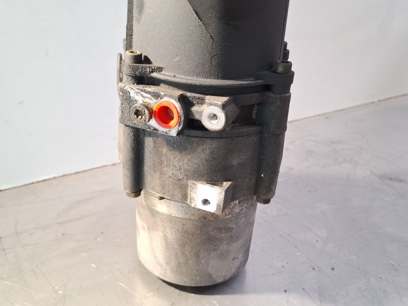 Recambio de bomba direccion asistida para peugeot 307 referencia OEM IAM 9645102380  