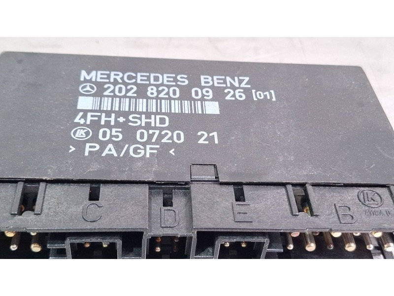Recambio de centralita confort para mercedes-benz c 250 td referencia OEM IAM 2028200926  