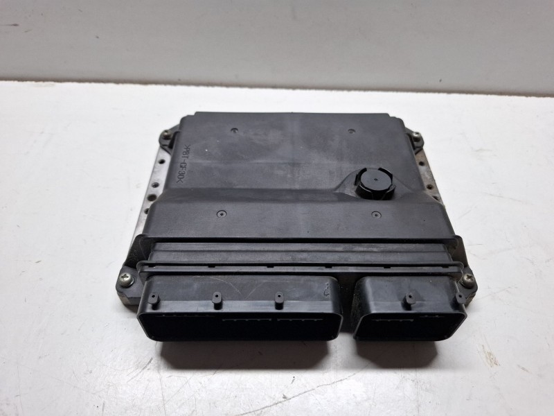 Recambio de centralita motor para toyota avensis referencia OEM IAM 8966105D30  