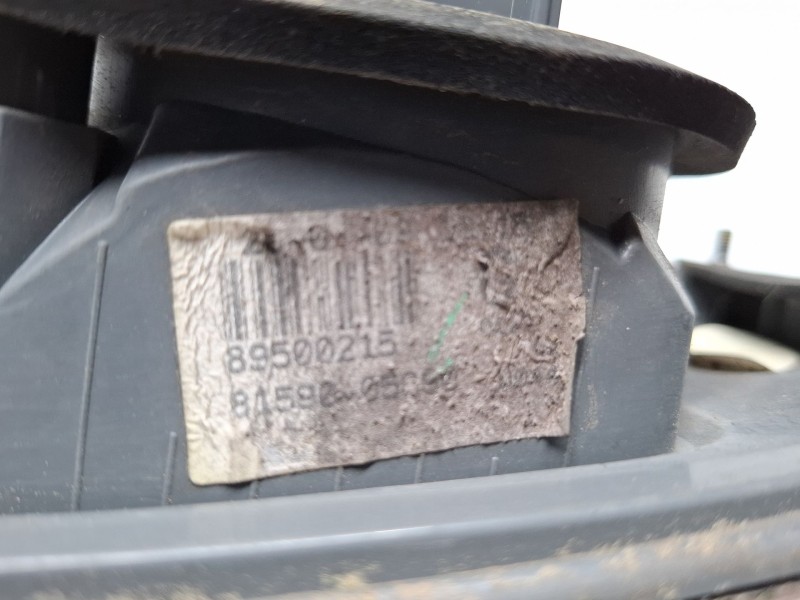 Recambio de piloto porton trasero izquierdo para toyota avensis referencia OEM IAM   