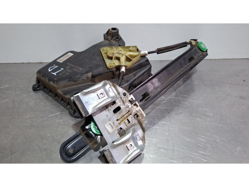 Recambio de elevalunas trasero derecho para seat leon referencia OEM IAM 1P0839402B  