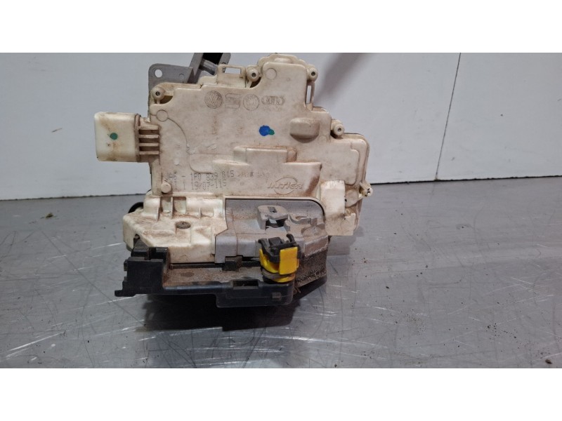 Recambio de cerradura puerta trasera izquierda para seat leon referencia OEM IAM 1P0839015  