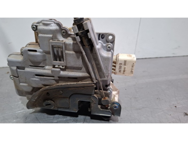 Recambio de cerradura puerta trasera izquierda para seat leon referencia OEM IAM 1P0839015  