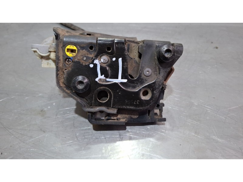 Recambio de cerradura puerta trasera izquierda para seat leon referencia OEM IAM 1P0839015  