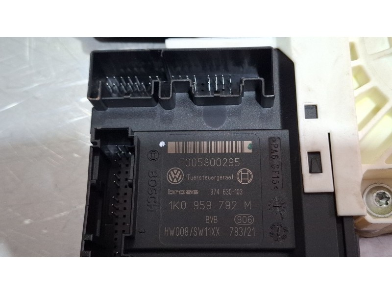 Recambio de elevalunas delantero derecho para seat leon referencia OEM IAM   