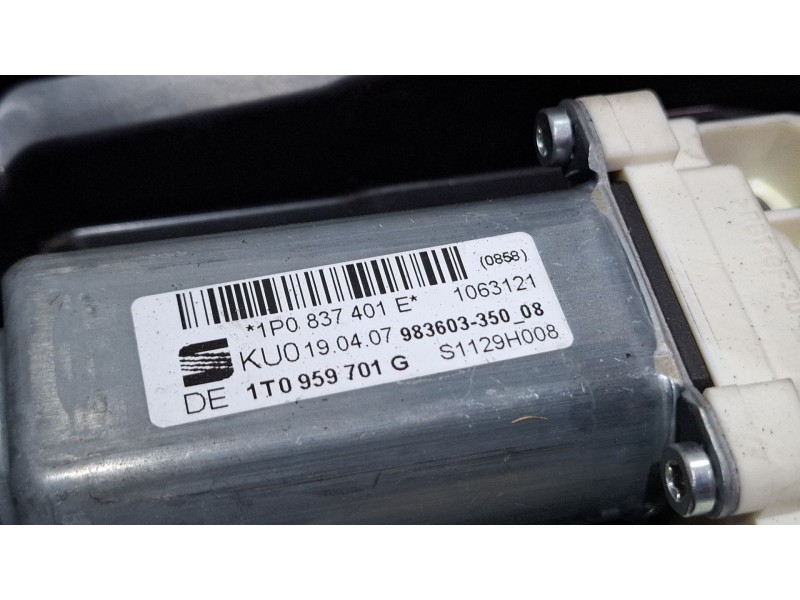 Recambio de elevalunas delantero izquierdo para seat leon referencia OEM IAM   