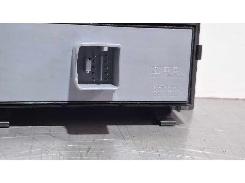 Recambio de mando elevalunas delantero izquierdo para seat leon referencia OEM IAM   