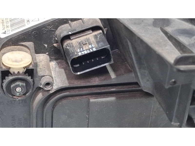 Recambio de faro delantero derecho para peugeot 308 referencia OEM IAM 9677832380-01  