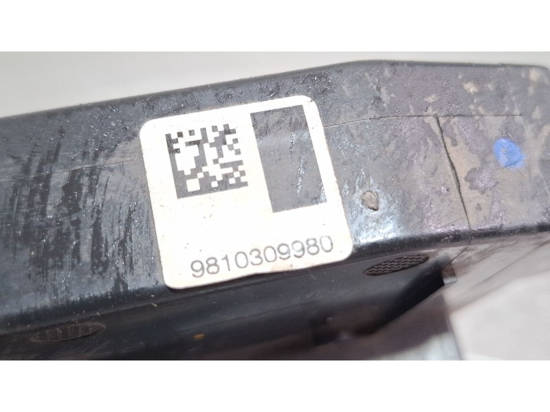 Recambio de cerradura puerta trasera izquierda para peugeot 308 referencia OEM IAM 9810309980  