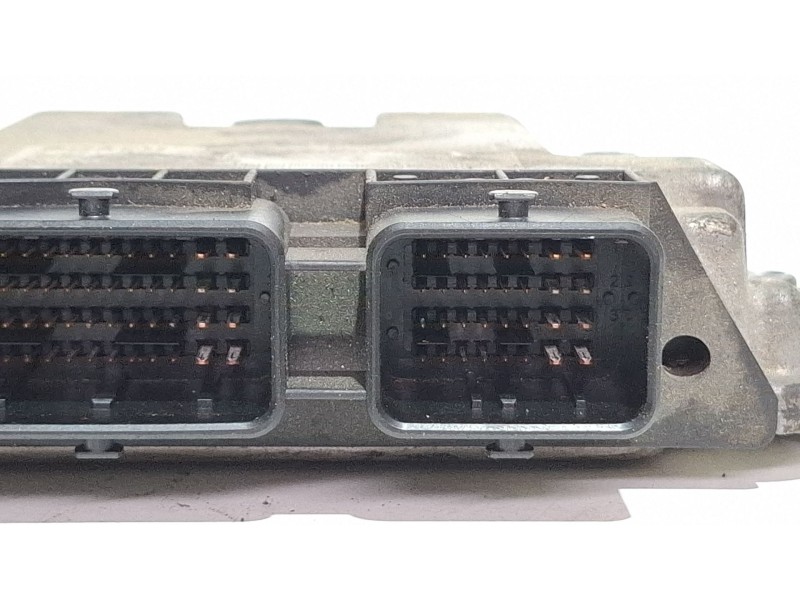 Recambio de centralita motor para citroën c4 picasso referencia OEM IAM 0281012981 9664617680  