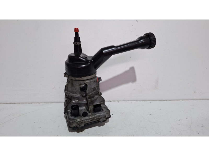 Recambio de bomba direccion asistida para citroën c4 picasso referencia OEM IAM 9684252580  
