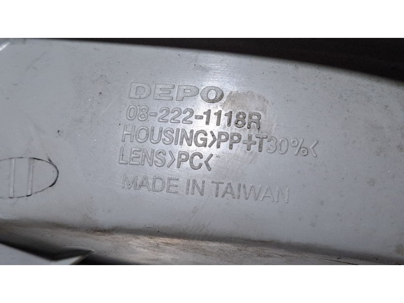 Recambio de faro delantero derecho para chevrolet klak matiz referencia OEM IAM 082221118r  