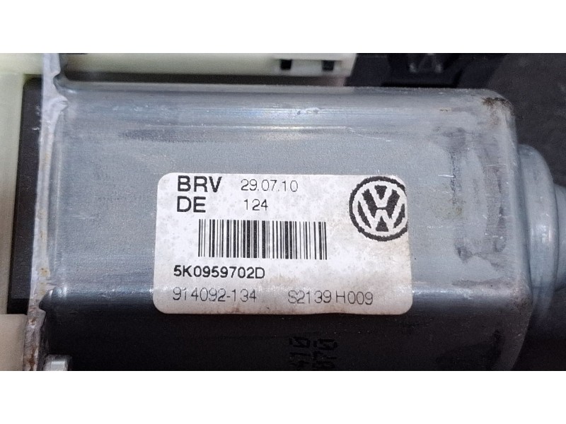 Recambio de elevalunas delantero derecho para volkswagen golf blue motion referencia OEM IAM 5k1837730p 5K0959702D 5K0959792  
