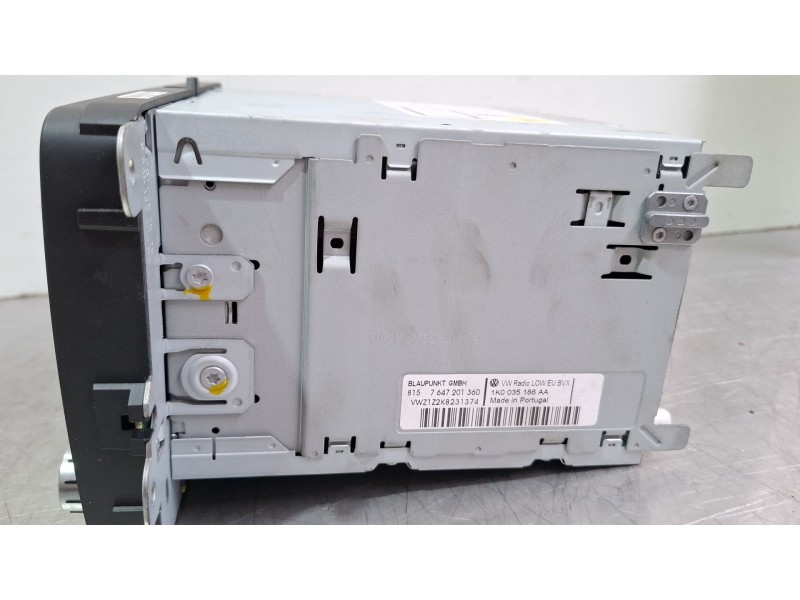 Recambio de sistema audio / radio cd para volkswagen golf blue motion referencia OEM IAM 1K0035186AA  