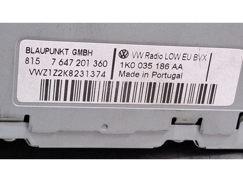 Recambio de sistema audio / radio cd para volkswagen golf blue motion referencia OEM IAM 1K0035186AA  