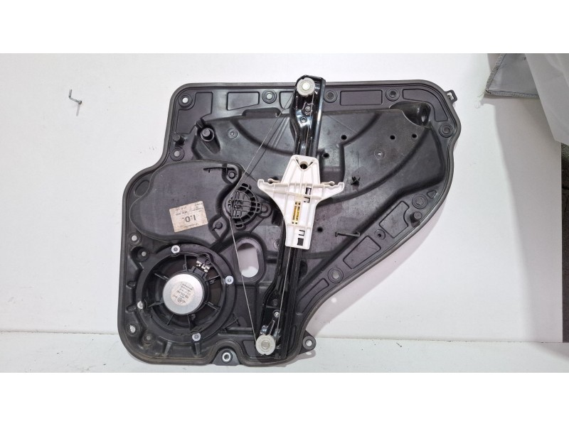 Recambio de elevalunas trasero izquierdo para volkswagen golf blue motion referencia OEM IAM 5K4839729J  