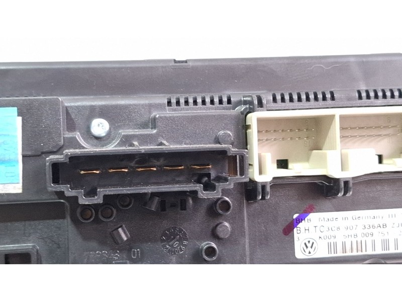 Recambio de mando climatizador para volkswagen golf blue motion referencia OEM IAM 5HB009751-20  