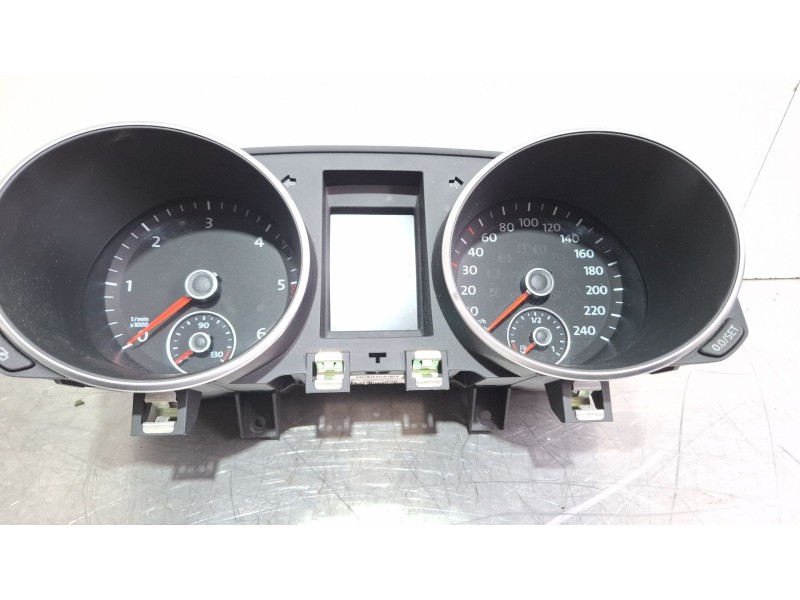 Recambio de cuenta kilometros para volkswagen golf blue motion referencia OEM IAM 5K0920861A  