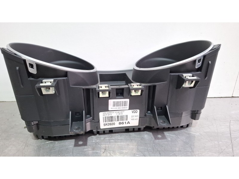 Recambio de cuenta kilometros para volkswagen golf blue motion referencia OEM IAM 5K0920861A  
