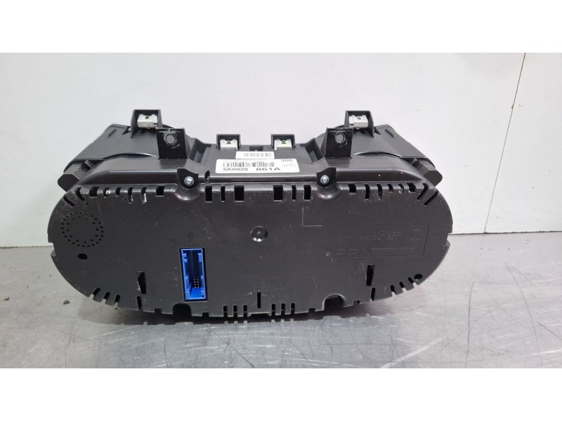 Recambio de cuenta kilometros para volkswagen golf blue motion referencia OEM IAM 5K0920861A  