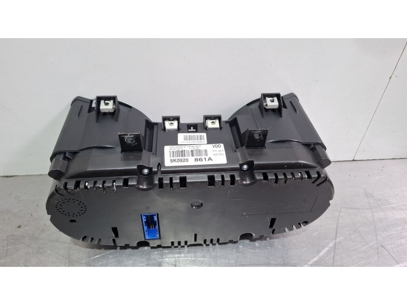 Recambio de cuenta kilometros para volkswagen golf blue motion referencia OEM IAM 5K0920861A  