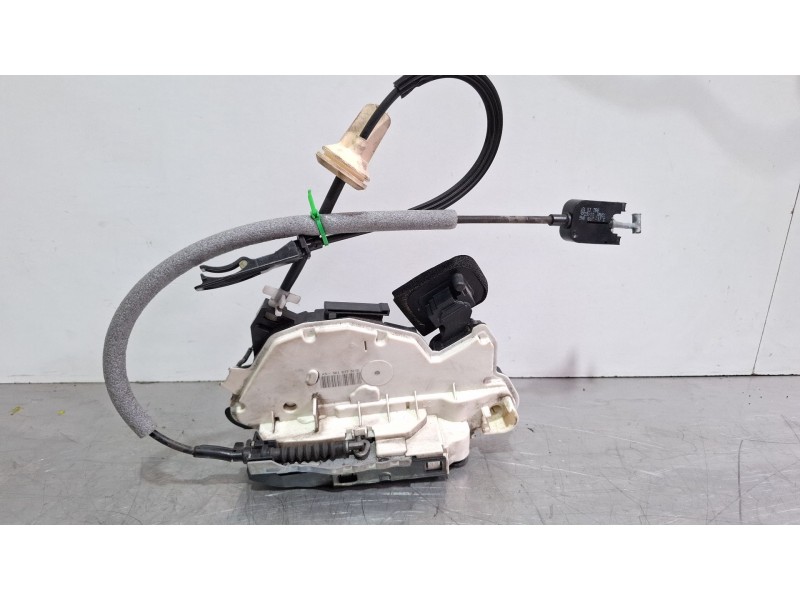 Recambio de cerradura puerta delantera izquierda para volkswagen golf blue motion referencia OEM IAM 5K18370158  