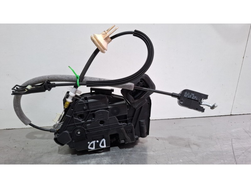 Recambio de cerradura puerta delantera derecha para volkswagen golf blue motion referencia OEM IAM 5K1837016B  