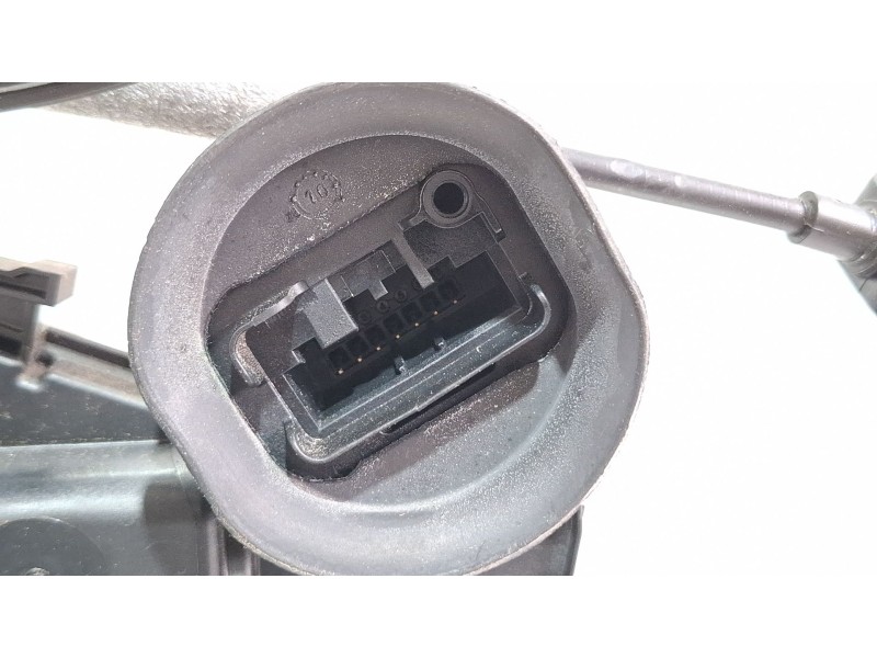 Recambio de cerradura puerta trasera derecha para volkswagen golf blue motion referencia OEM IAM 5K4839016H  