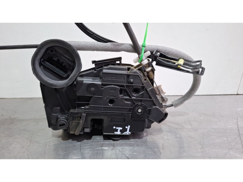 Recambio de cerradura puerta trasera izquierda para volkswagen golf blue motion referencia OEM IAM 5K0839015H  