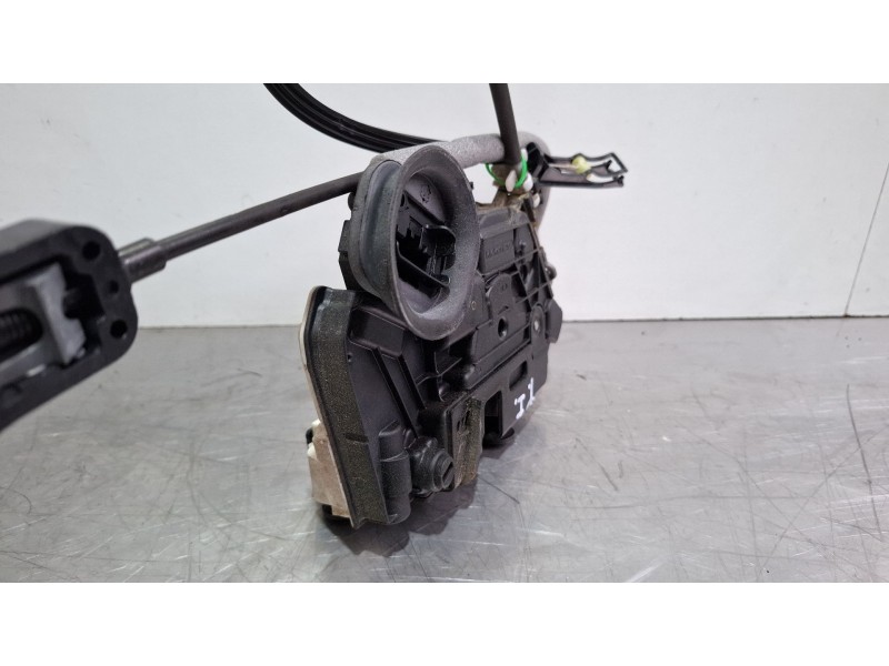 Recambio de cerradura puerta trasera izquierda para volkswagen golf blue motion referencia OEM IAM 5K0839015H  