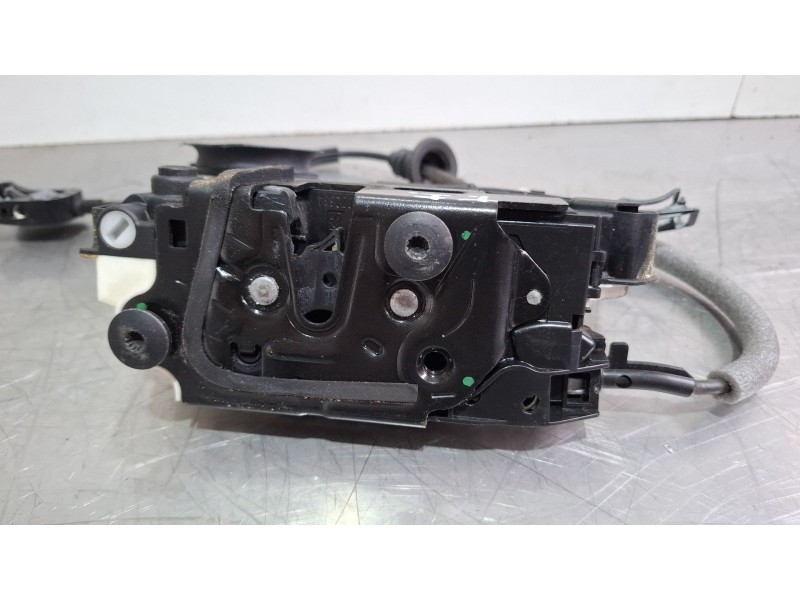 Recambio de cerradura puerta trasera izquierda para volkswagen golf blue motion referencia OEM IAM 5K0839015H  