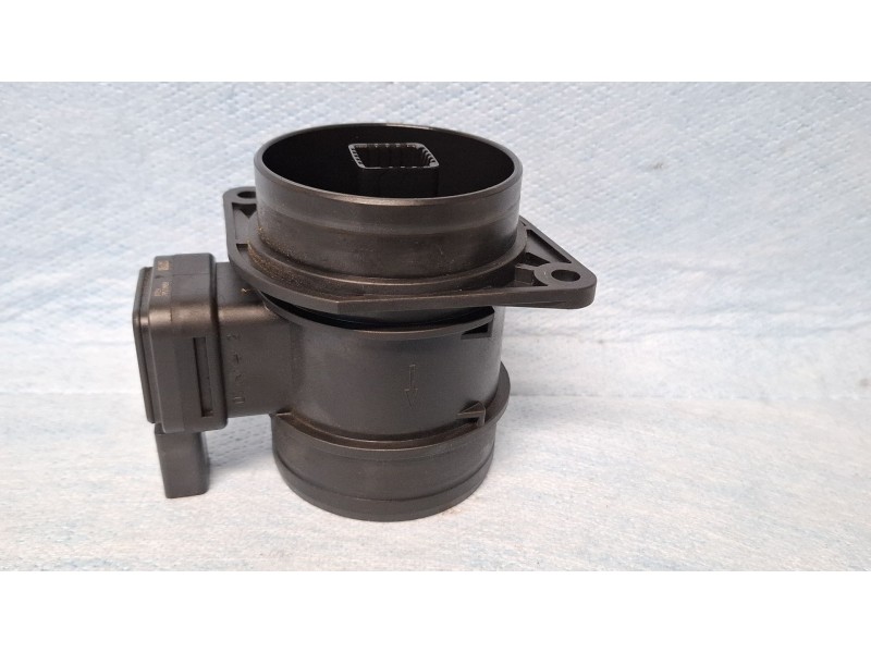Recambio de caudalimetro para volkswagen golf blue motion referencia OEM IAM 03L906461  