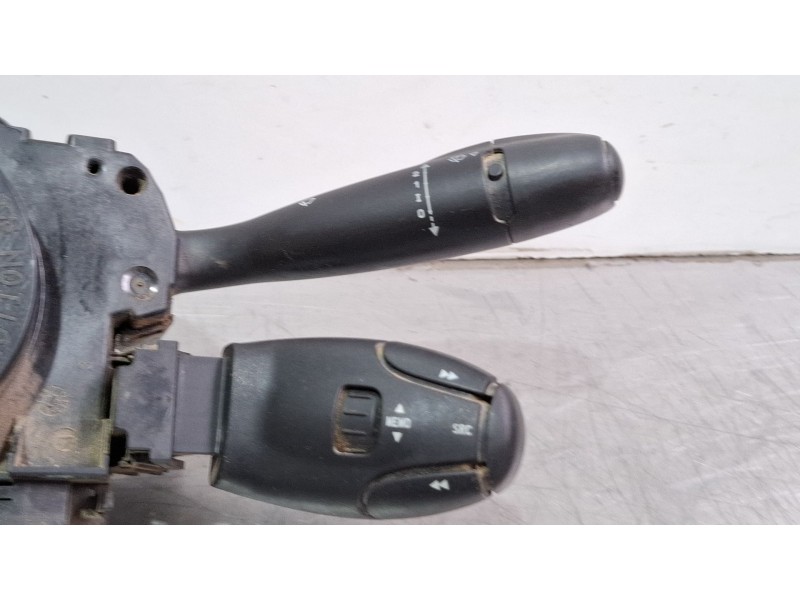 Recambio de mando multifuncion para peugeot expert referencia OEM IAM 96660128xt  