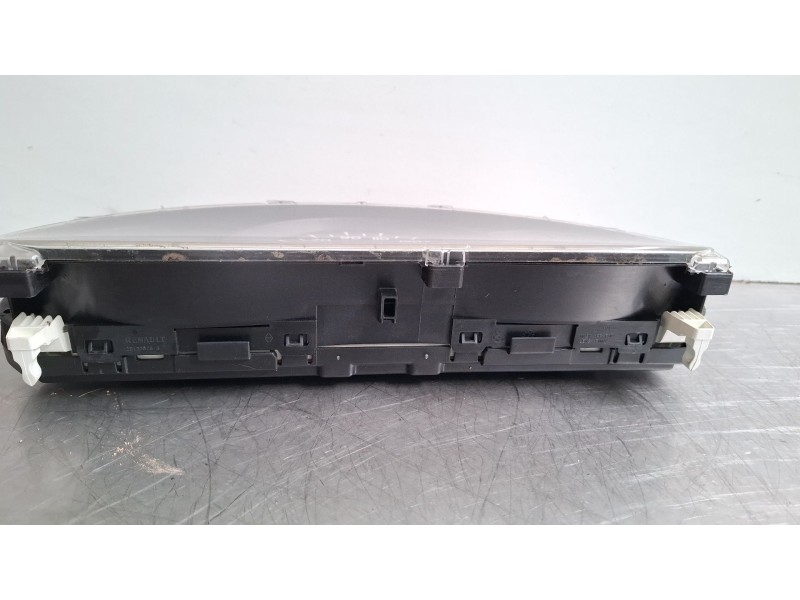 Recambio de cuenta kilometros para renault kangoo referencia OEM IAM P8200796005-A  