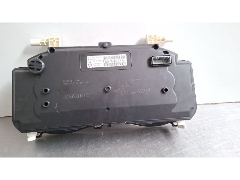 Recambio de cuenta kilometros para renault kangoo referencia OEM IAM P8200796005-A  