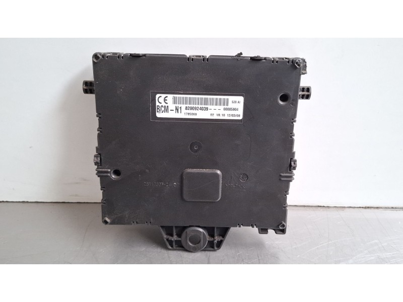 Recambio de modulo confort para renault kangoo referencia OEM IAM 8200924039  