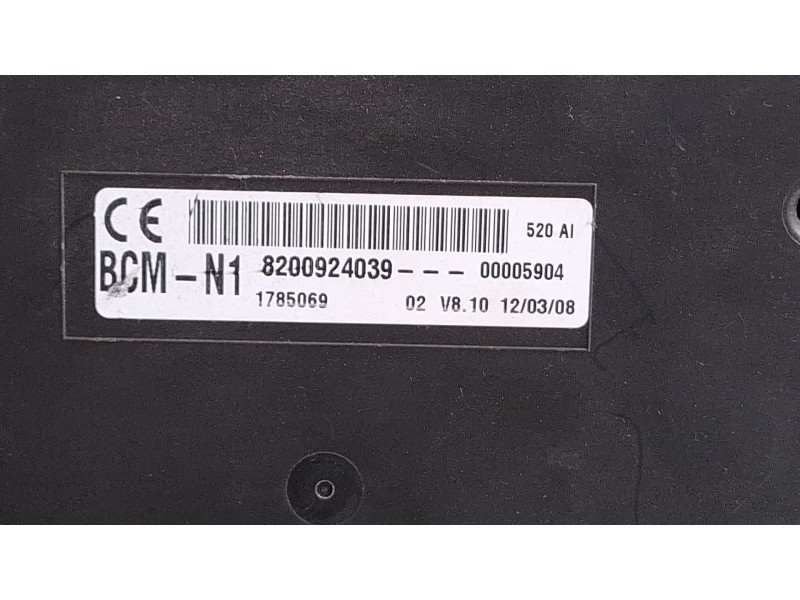 Recambio de modulo confort para renault kangoo referencia OEM IAM 8200924039  