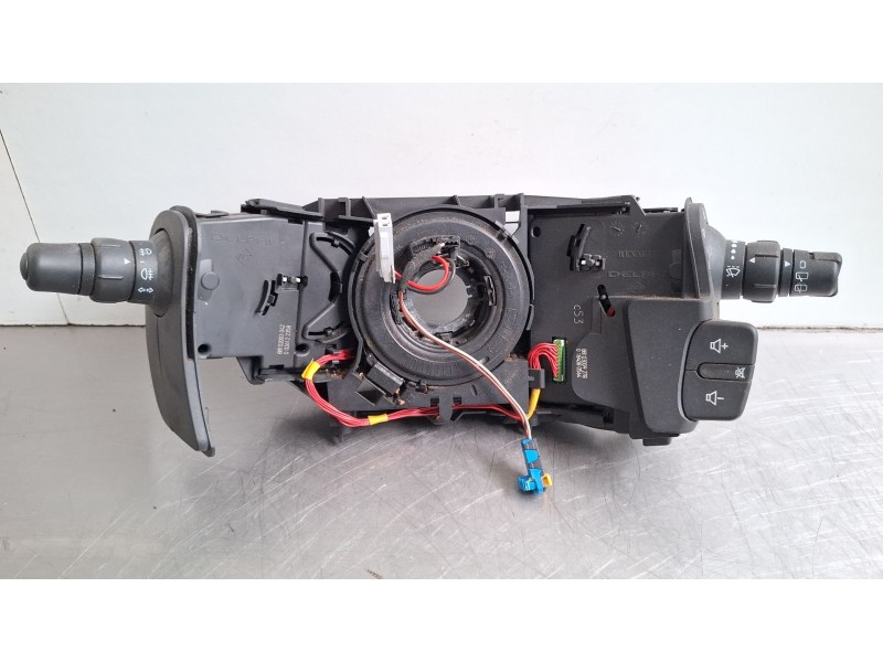 Recambio de mando multifuncion para renault kangoo referencia OEM IAM 8200475565  
