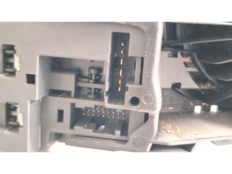 Recambio de mando multifuncion para renault kangoo referencia OEM IAM 8200475565  