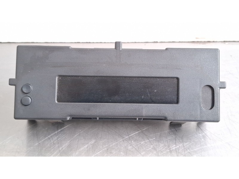 Recambio de pantalla multifuncion para renault kangoo referencia OEM IAM 8200755144-A  