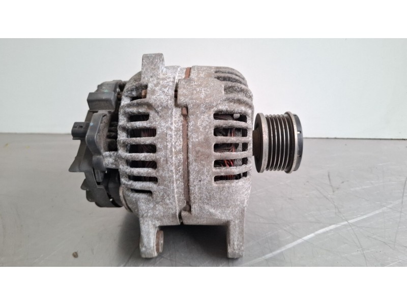 Recambio de alternador para renault kangoo referencia OEM IAM 8200660034  