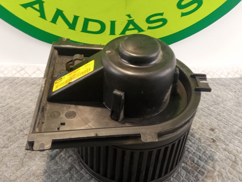 Recambio de ventilador calefaccion para volkswagen golf referencia OEM IAM 1J1819021C  
